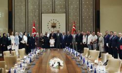Erdoğan, Kahramanmaraş'taki okul saldırısında evladını kaybeden ailelerle görüştü