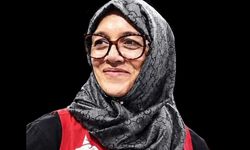 Aysun Özbek Kimdir? Eski Milli Voleybolcunun Kariyeri