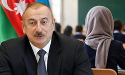 Azerbaycan okullarında yeni kıyafet dönemi başladı