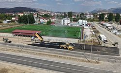 Kahramanmaraş Büyükşehir Belediyesi Göksun'da Yolları Yeniliyor