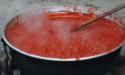 Kahramanmaraş'ta Salça Kazanına Düşen 5 Yaşındaki E.K. Yaralandı
