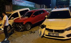 Alanya'da Direksiyon Hakimiyeti Kaybolan Araç Galeriyye Daldı