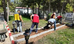 ELBİSTAN MEZARLIKLARINDA KAPSAMLI BAKIM ÇALIŞMASI