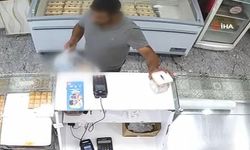 Esenler'de Baklavacıda Sadaka Kutusu Hırsızlığı Kamerada