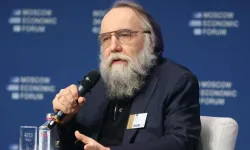 Aleksandr Dugin Kaç Yaşında, Eşi Kim? Kızı Darya Dugina Suikastı ve Avrasyacılık Teorisi