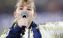 Eliz Dağdağan kimdir, kaç yaşında ve nereli? Kadıköy’de 'Yaşa Fenerbahçe' marşını söyleyen Eliz Dağdağan'ın hikâyesi