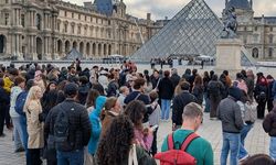 Paris'te Müzeler Kapanıyor: Fransa'da Güvenlik Alarmı
