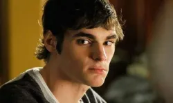 Breaking Bad Oyuncusu RJ Mitte Hayatını Kaybetti: Serebral Palsi Hastalığı Nedir, Gerçekten Engelli Miydi?