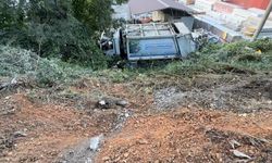 Karabük'te Çöp Kamyonu Şarampole Devrildi: 3 Yaralı
