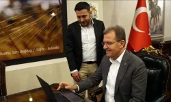 Vahap Seçer Kimdir, Nereli ve Kaç Yaşında? İşte Hayatı ve Siyasi Kariyeri