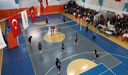 Onikişubat Belediyesi’nin Cumhuriyet Spor Şöleni’nde final heyecanı yaşandı