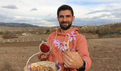 Bu çiçeğin kilosu 500 bin TL! Türkiye’nin En Büyük Üreticisi