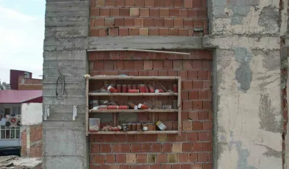 Kahramanmaraş’ın Elbistan ilçesindeki yıkılan binanın kavanozları artık yok