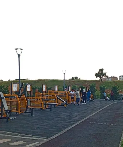 Aliya İzzetbegoviç Parkı’ndaki spor aletlerine yoğun ilgi
