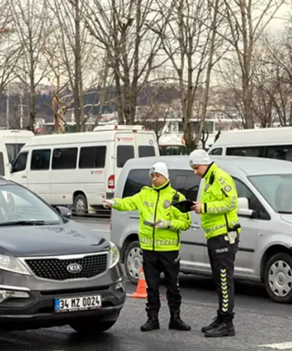 Emniyetten son dakika uyarısı: Aracında bu değişikliği yapan yandı! Trafikten men edilecekler