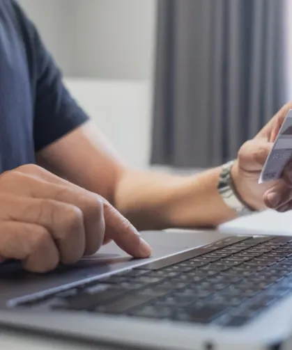 Arkadaş kurbanı oldu: IBAN'ını kullandıran gence 6 yıl hapis şoku!