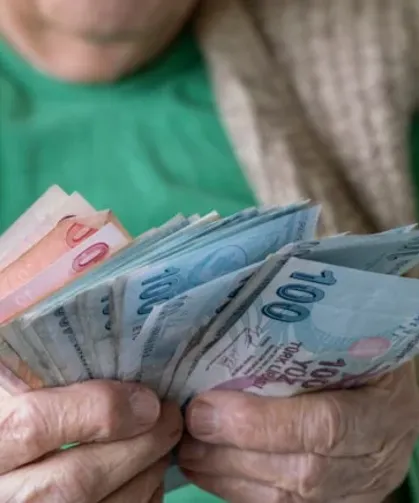 Emekli Aylık katsayısı Değişti: Nisan Ayında Hesaplara Ek Ödeme Yatacak