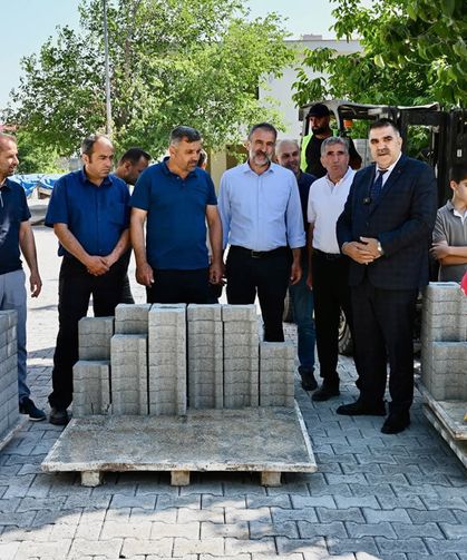 Beyoğlu'nun Sokakları Kilit Parkeyle Yenileniyor