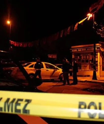 Emekli polis kendisini bıçaklayan oğlunu vurdu!