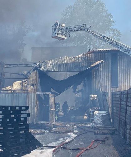 Kocaeli'de Korkutan Fabrika Yangını! Dumanlar Çevre İlçeleri Esir Aldı