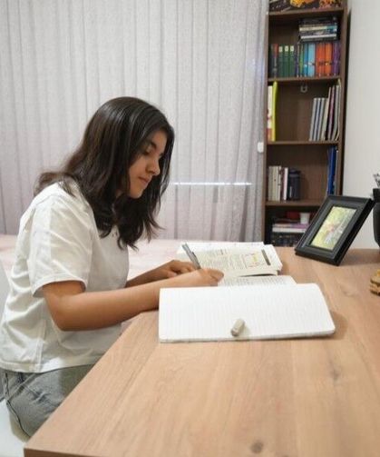 LGS Türkiye Birincisi Zeynep Ülkü Aslan Başarısının Sırrını Açıkladı