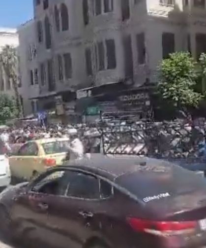Şam'da bir kafede patlama yaşandı!
