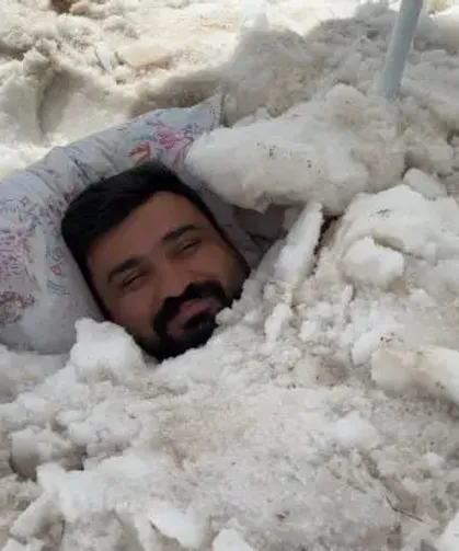 Erzincan’da 40 derece sıcaktan kaçtı, 3 bin 200 metrede kara gömüldü