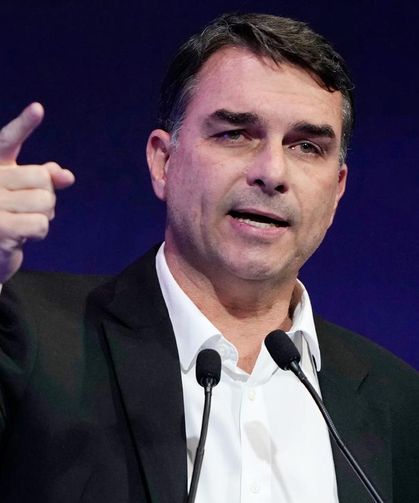 Flavio Bolsonaro Hakkındaki Karara Rağmen ABD’ye Kaçtı