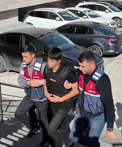 Eskişehir'de Amca Cinayeti: 15 Yaşındaki Yeğen Adliyede