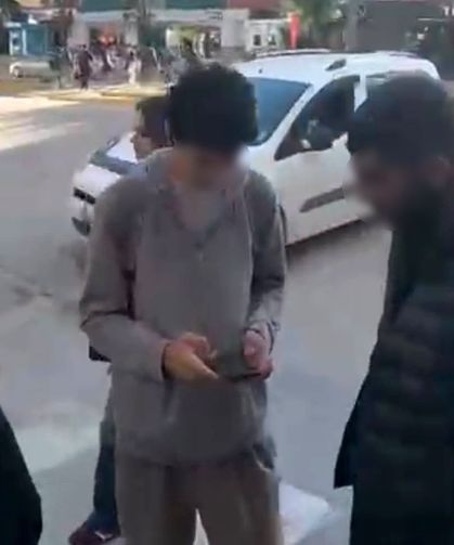 Eskişehir'de Öğrenciye Baskıyla Tespih Satan Şahsa Müdahale
