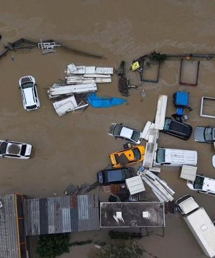 İstanbul'da Cendere Yolu Sağanak Sonrası Sular Altında Kaldı