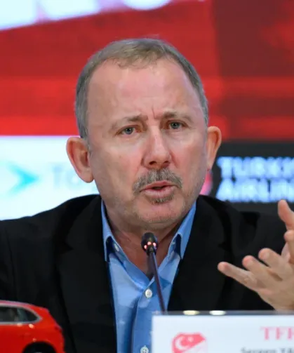 Sergen Yalçın Riva’da İşbaşı Yaptı! Arda Güler ve Hakan Çalhanoğlu ile Görüşecek