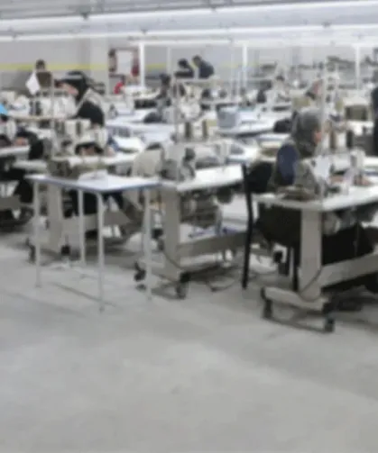 Dünya markalarına kumaş üreten dev fabrika üretimi durdurdu