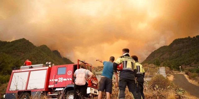 Tenerife Adası'ndaki Orman Yangını Kontrol Altına Alınamıyor: Son Durum ve Gelişmeler"
