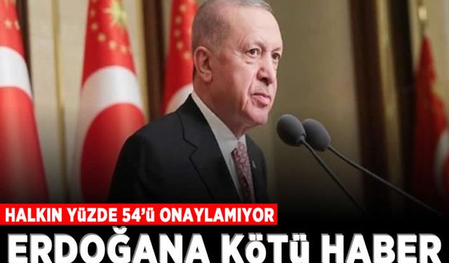 Son anketten Erdoğan'a kötü haber: Halkın yüzde 54'ü görev yapış tarzını onaylamıyor!