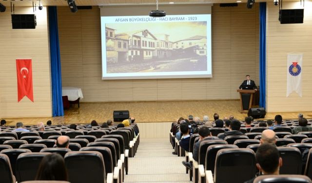 Üniversitemizde, ‘Açılışının 102 yılında Türkiye Büyük Millet Meclisi ve Milli Egemenlik’ Konferansı Düzenlendi
