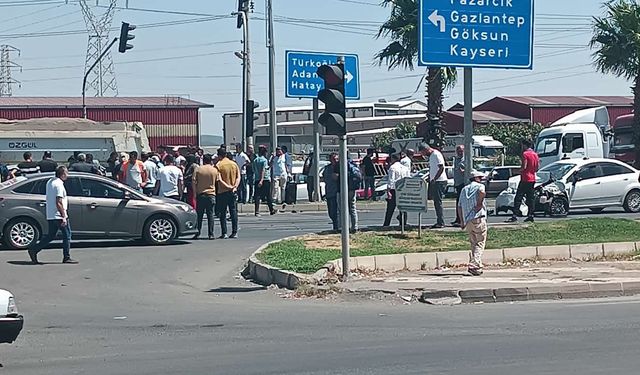 Kahramanmaraş'ta Otogar Kavşağı'nda feci kaza: Yaralılar var!