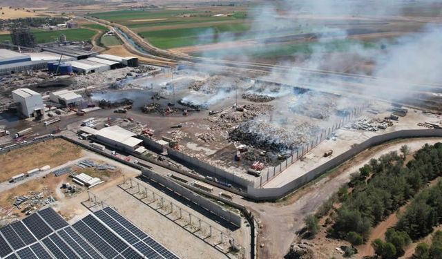 Kahramanmaraş'taki fabrikadaki yangının boyutu havadan görüntülendi