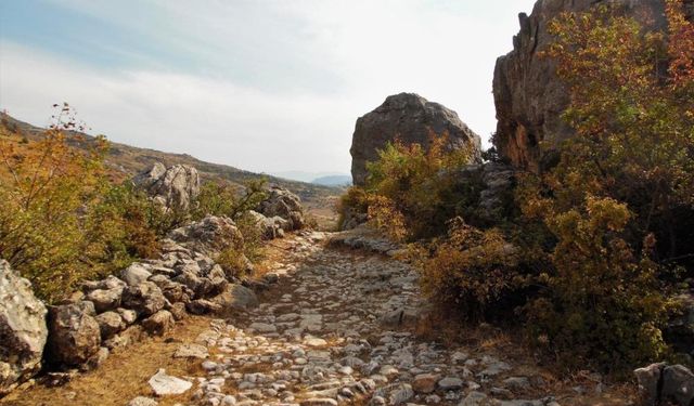 Kahramanmaraş'ta Osmanlı dönemine ait antik yol keşfedildi: Tarihi sırlar ortaya çıktı