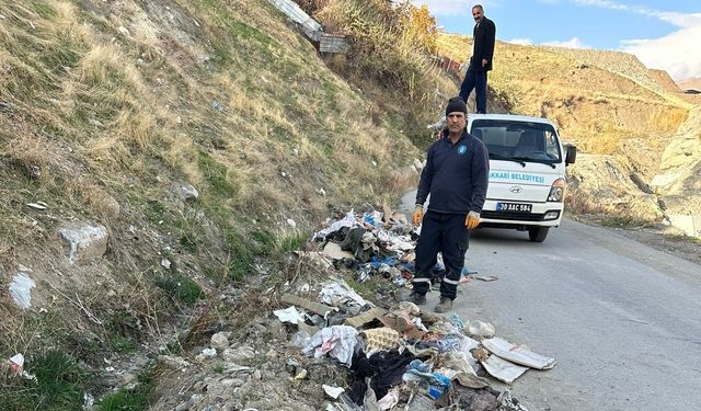 Hakkari Belediyesi Personeli Hekim Kılıç, 350 Kilo Çöp Toplayarak Çevre Temizliğine Katkı Sağladı.