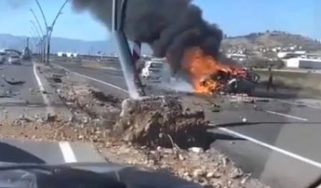 Kahramanmaraş'ta araç alev topuna döndü: Sürücü feci şekilde öldü