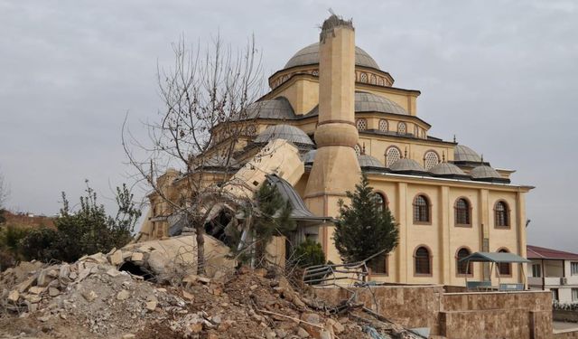 Tarih paramparça: Kahramanmaraş'ta depremde yıkılan mekanlar