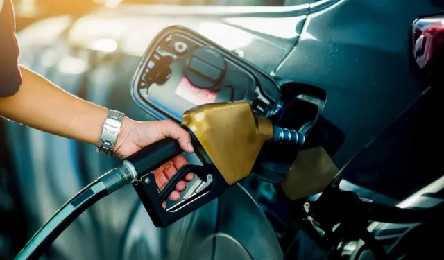Benzin, motorin ve LPG'ye yeni yılda dev zam