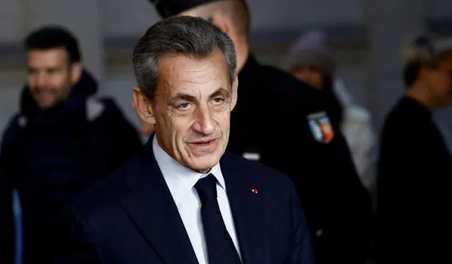 Sarkozy'ye 2012 Seçim Kampanyası İçin 1 Yıl Hapis Cezası Verildi