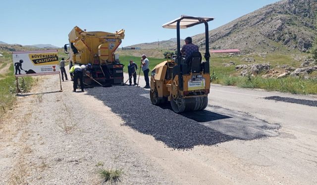 Büyükşehir, Elbistan’da Kırsal Mahalle Yollarını İyileştiriyor