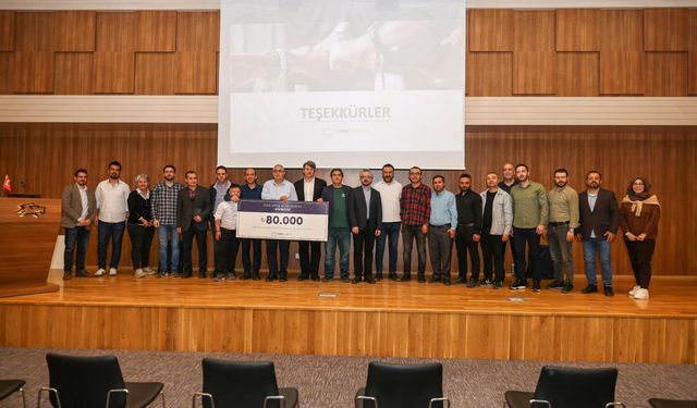 Kipaş Tekstil İnovasyon Yarışmasında 1. Olan Proje Ödülünü Sosyal Yardıma Aktardı