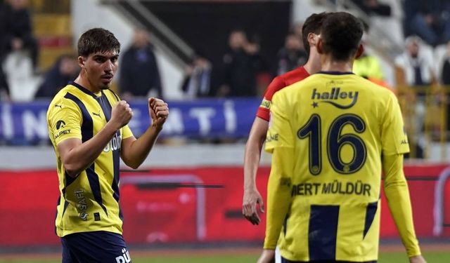 Fenerbahçe'nin Yıldızı Yusuf Akçiçek'e Dev Teklif! Takasta İstenen İsim Herkesi Şaşırttı