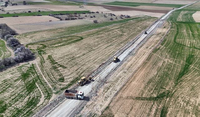 Büyükşehir, Afşin’de 9 Mahalleye Ulaşım Sağlayan Yolu Yeniliyor