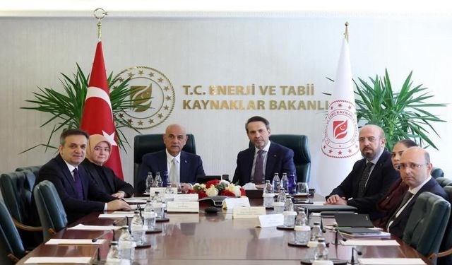 Bakan Bayraktar, Kahramanmaraş milletvekilleriyle toplantı yaptı