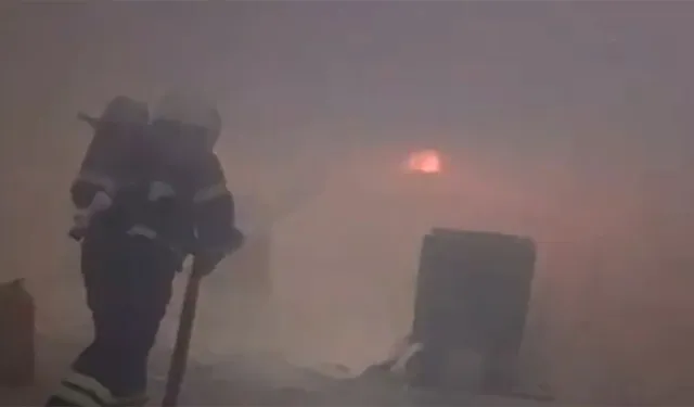 Kahramanmaraş'ta organize sanayi bölgesi'nde tekstik fabrikasında yangın çıktı!